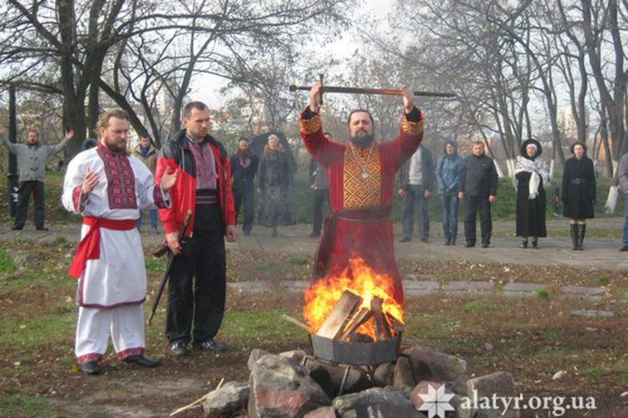 ВОЗРОЖДЕНИЕ ТРАДИЦИИ КАЗАЧЕСТВА