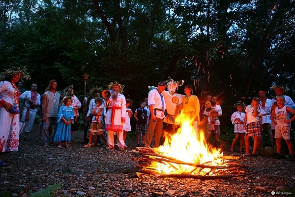 ОБЩИНА &laquo;СИЯНИЕ РОДА&raquo; ВСТРЕТИЛИ КУПАЛО