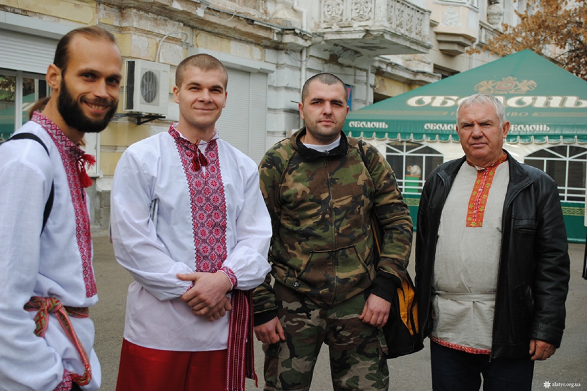 В ФЕОДОСИИ ПРАЗДНИК СВЯТОГОРА ОБЪЕДИНЯЕТ ВИТЯЗЕЙ