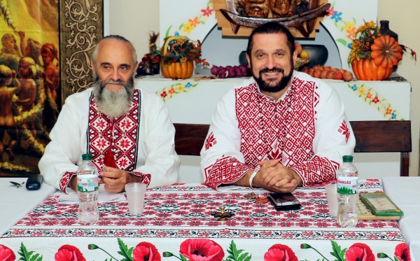 ТРАДИЦИЯ, ФОЛЬКЛОР И НЕДОУЧКИ - ЕДИНСТВО И РАЗНИЦА