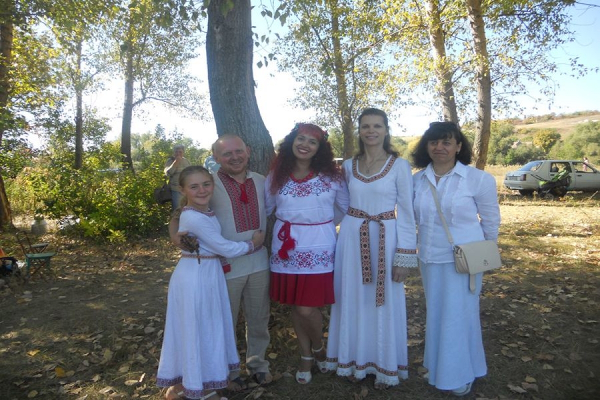 У ДРУЖНОМУ ХОРОВОДІ МИРУ