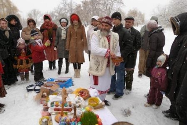 CВЯТКУВАННЯ ВЕЛИКОДНЯ